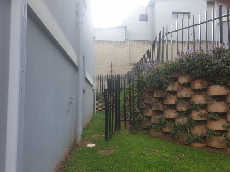 To Let 2 Bedroom Property for Rent in Northcliff Gauteng
