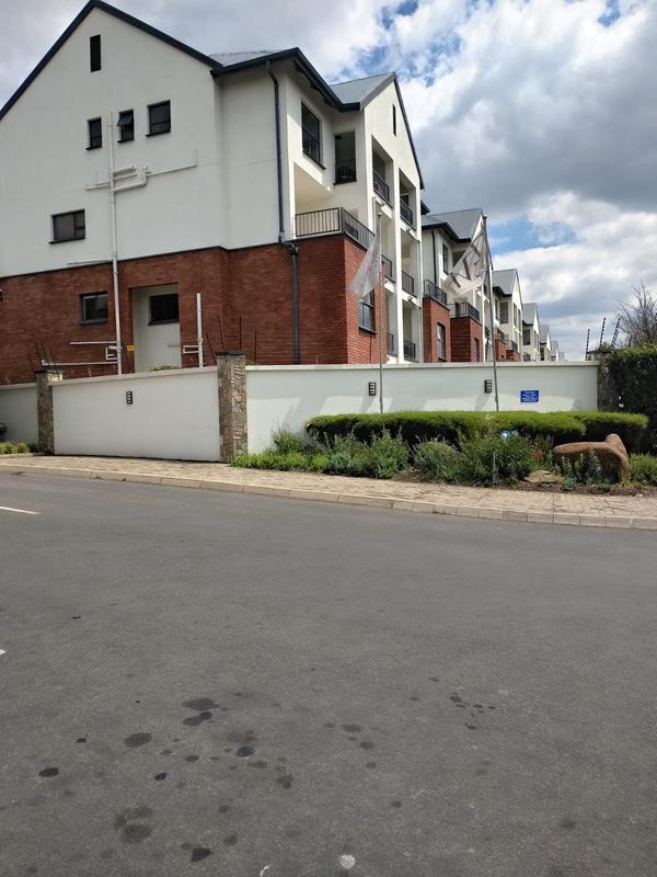 3 Bedroom Property for Sale in Greenstone Crest Gauteng