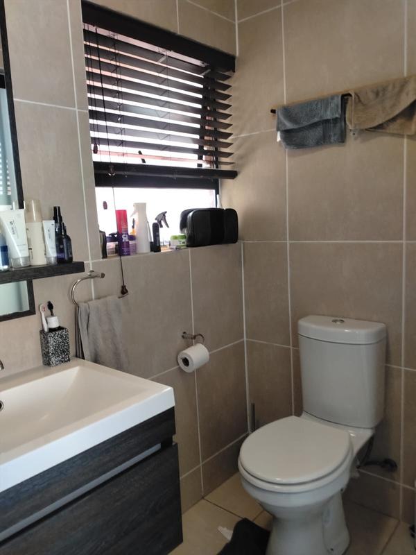 3 Bedroom Property for Sale in Greenstone Crest Gauteng