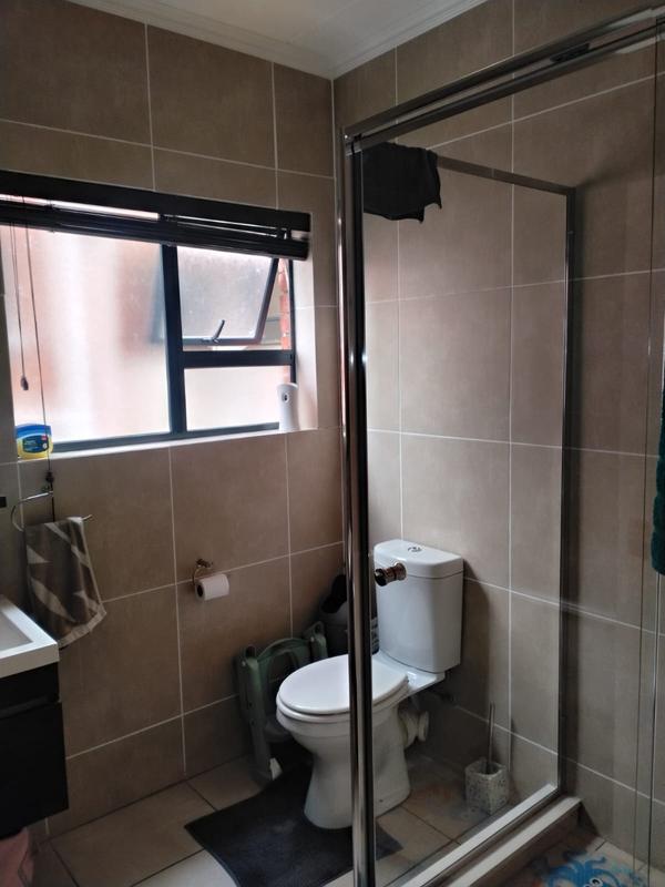 3 Bedroom Property for Sale in Greenstone Crest Gauteng
