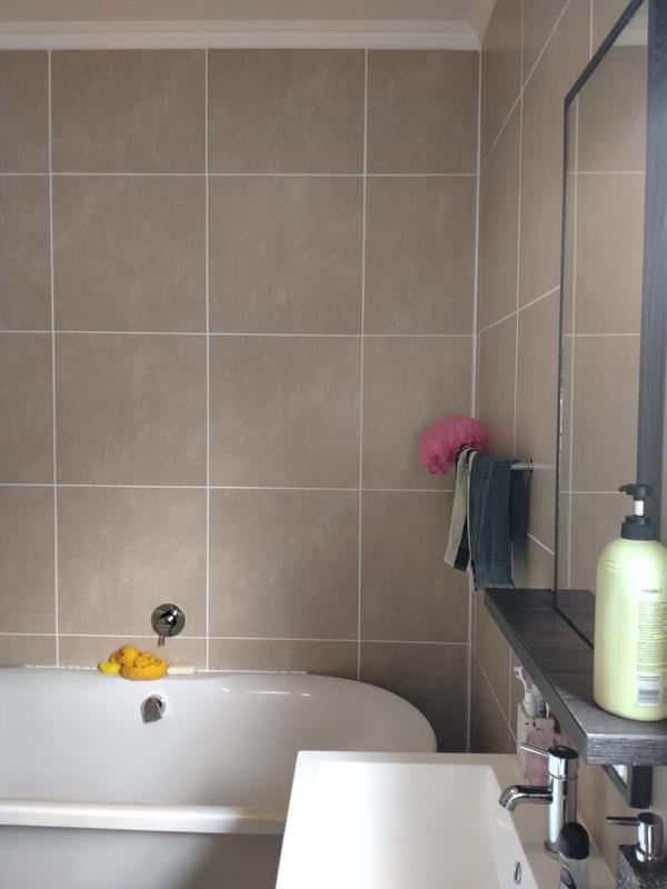 3 Bedroom Property for Sale in Greenstone Crest Gauteng