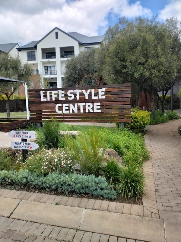 3 Bedroom Property for Sale in Greenstone Crest Gauteng