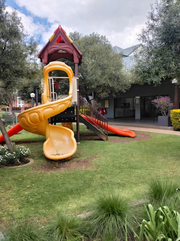 3 Bedroom Property for Sale in Greenstone Crest Gauteng