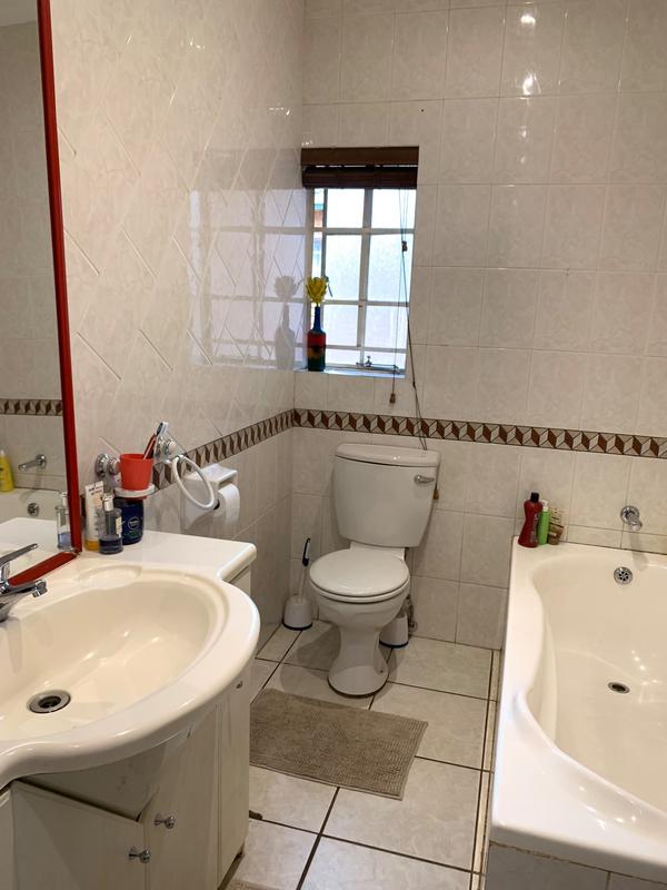 3 Bedroom Property for Sale in Eldoglen Gauteng