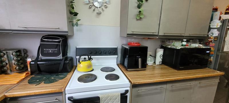 2 Bedroom Property for Sale in Albertsdal Gauteng