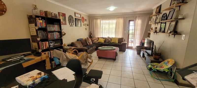 2 Bedroom Property for Sale in Albertsdal Gauteng