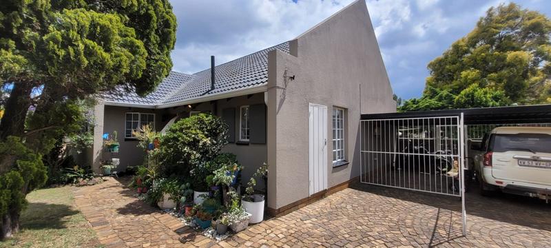 2 Bedroom Property for Sale in Albertsdal Gauteng