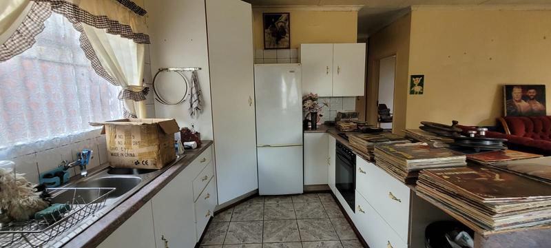 3 Bedroom Property for Sale in Brackendowns Gauteng
