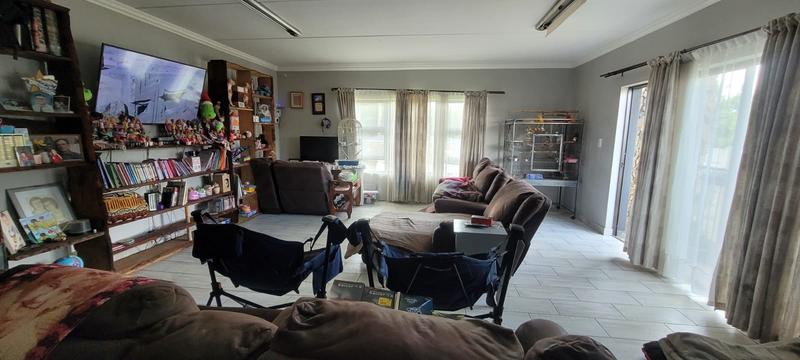 3 Bedroom Property for Sale in Brackendowns Gauteng