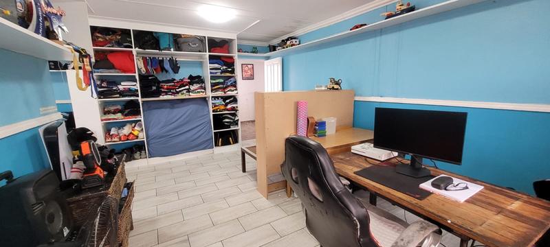 3 Bedroom Property for Sale in Brackendowns Gauteng