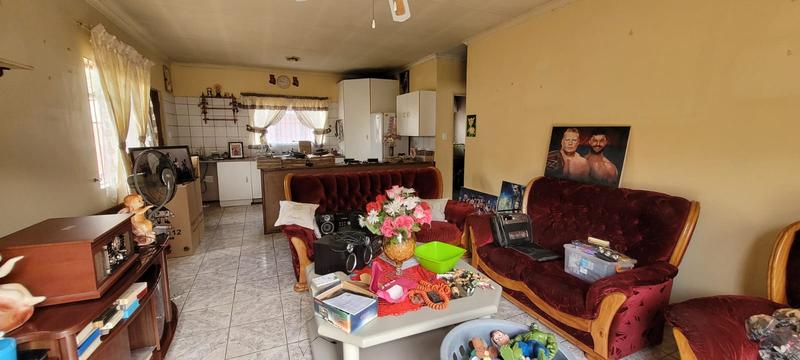 3 Bedroom Property for Sale in Brackendowns Gauteng