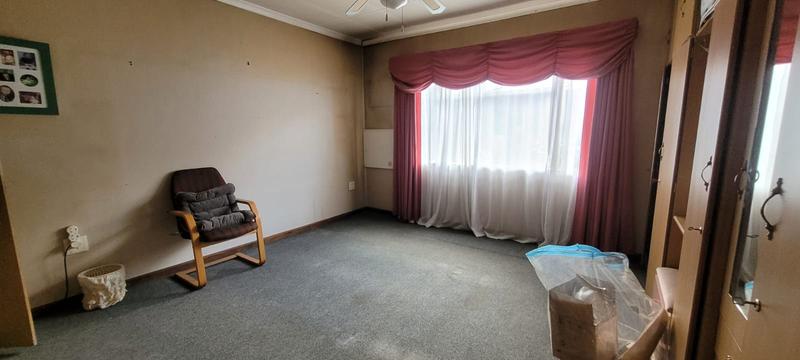 3 Bedroom Property for Sale in Brackendowns Gauteng
