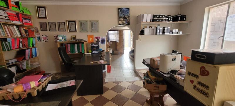 3 Bedroom Property for Sale in Brackendowns Gauteng