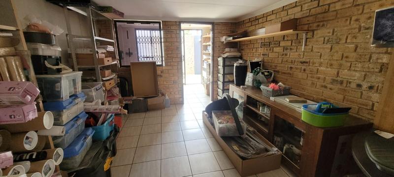 3 Bedroom Property for Sale in Brackendowns Gauteng