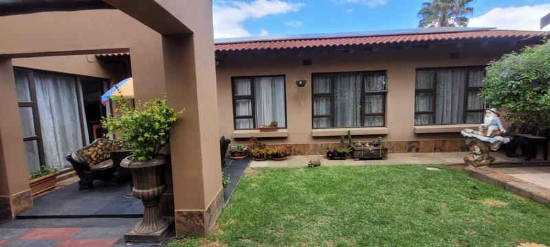 3 Bedroom Property for Sale in Brackendowns Gauteng
