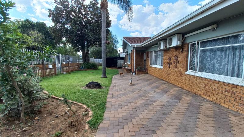 4 Bedroom Property for Sale in Pretoria Gardens Gauteng