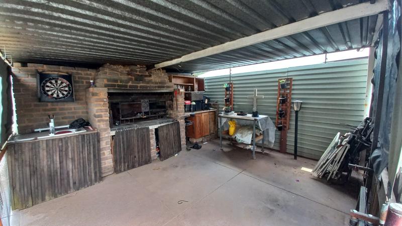 4 Bedroom Property for Sale in Pretoria Gardens Gauteng