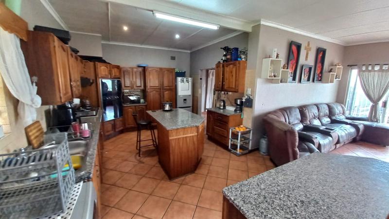 4 Bedroom Property for Sale in Pretoria Gardens Gauteng