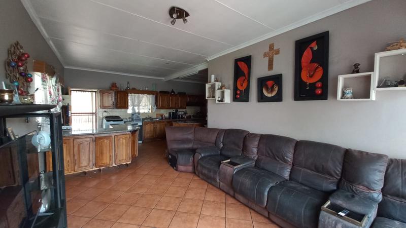 4 Bedroom Property for Sale in Pretoria Gardens Gauteng