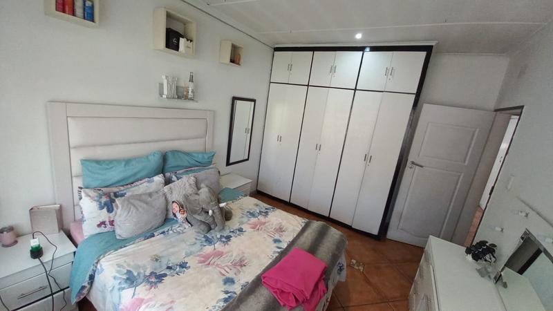 4 Bedroom Property for Sale in Pretoria Gardens Gauteng
