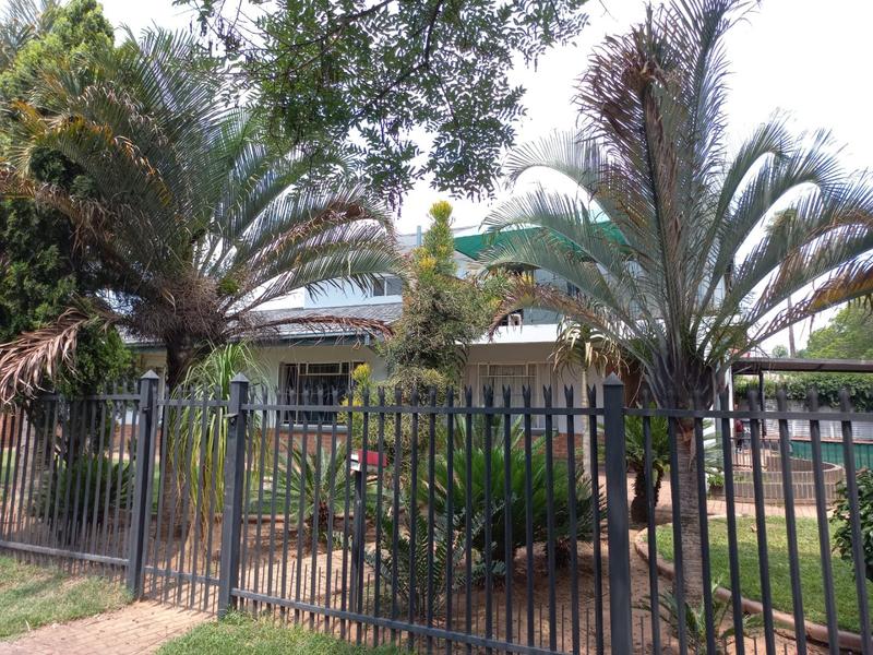 4 Bedroom Property for Sale in Pretoria Gardens Gauteng