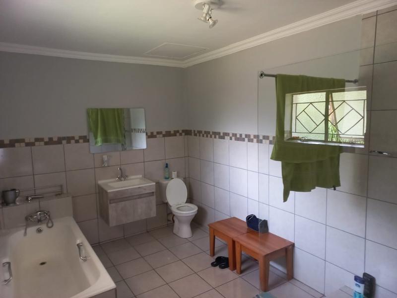 4 Bedroom Property for Sale in Pretoria Gardens Gauteng