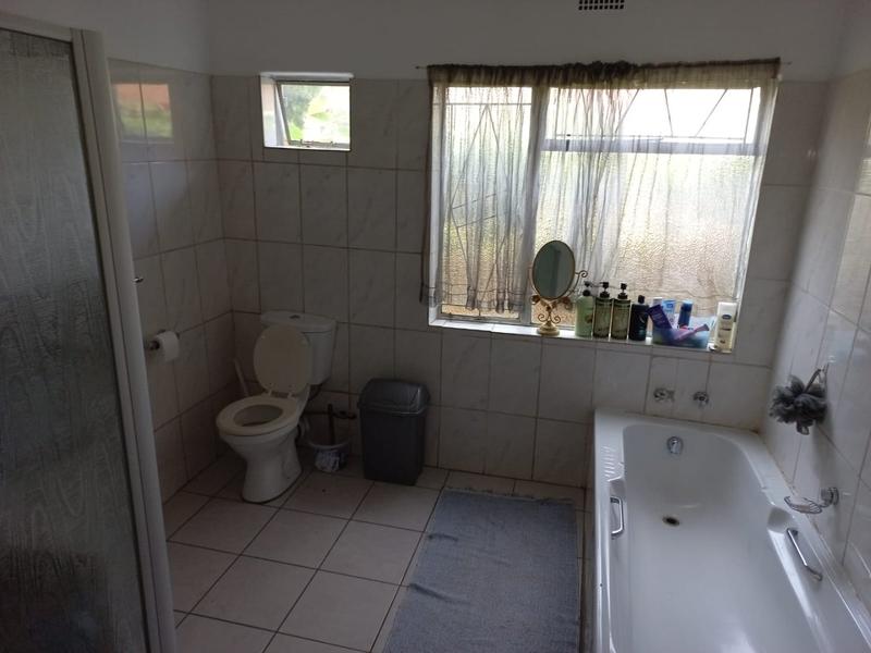 4 Bedroom Property for Sale in Pretoria Gardens Gauteng