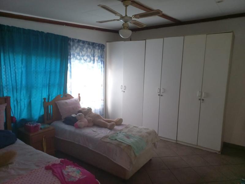 4 Bedroom Property for Sale in Pretoria Gardens Gauteng