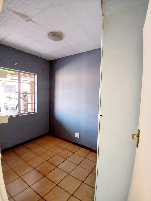 2 Bedroom Property for Sale in West Park Gauteng