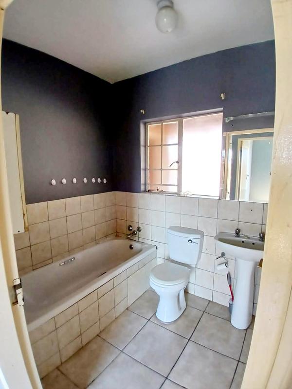 2 Bedroom Property for Sale in West Park Gauteng