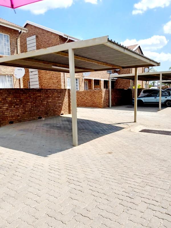 2 Bedroom Property for Sale in West Park Gauteng