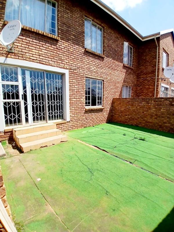 2 Bedroom Property for Sale in West Park Gauteng