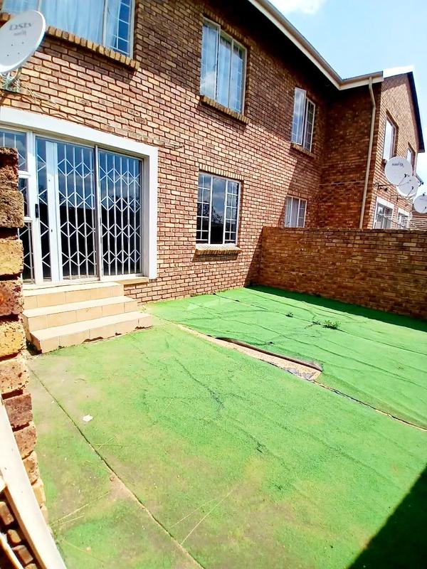 2 Bedroom Property for Sale in West Park Gauteng