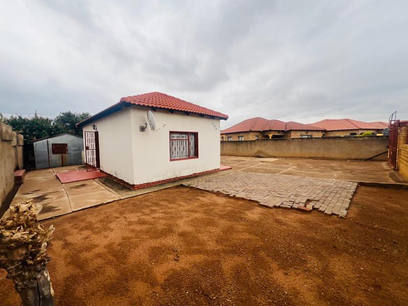 2 Bedroom Property for Sale in Mabopane Gauteng