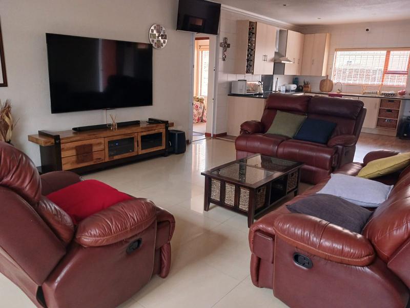 4 Bedroom Property for Sale in Pomona Gauteng