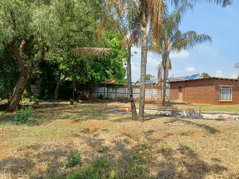 5 Bedroom Property for Sale in Nimrodpark Gauteng