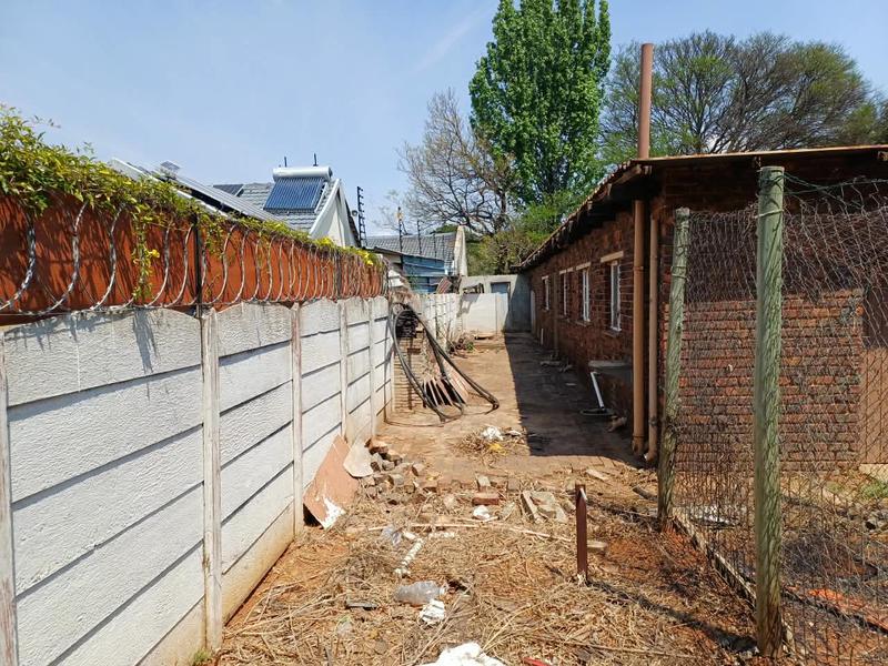 5 Bedroom Property for Sale in Nimrodpark Gauteng