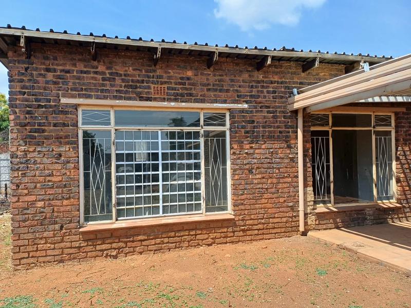 5 Bedroom Property for Sale in Nimrodpark Gauteng