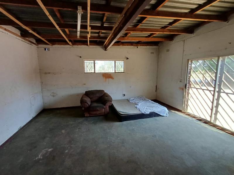 5 Bedroom Property for Sale in Nimrodpark Gauteng