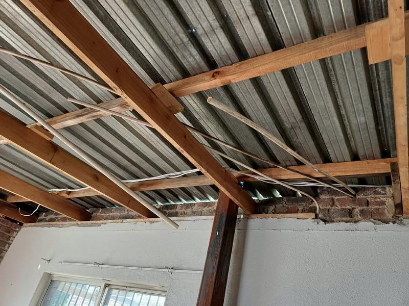 5 Bedroom Property for Sale in Nimrodpark Gauteng