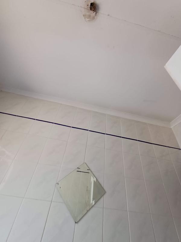 5 Bedroom Property for Sale in Nimrodpark Gauteng
