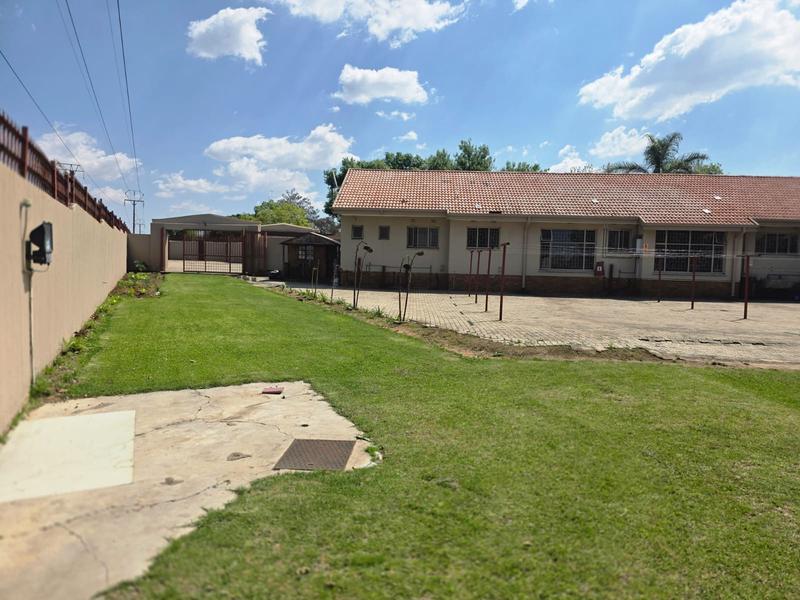 Commercial Property for Sale in Bedworth Park Gauteng