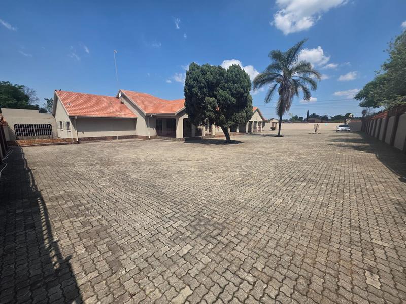 Commercial Property for Sale in Bedworth Park Gauteng