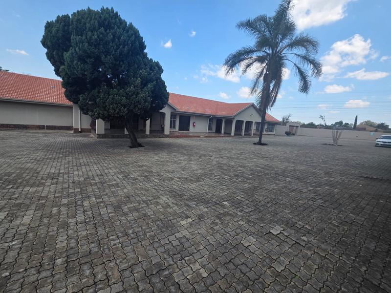 Commercial Property for Sale in Bedworth Park Gauteng