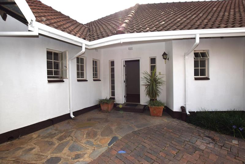 To Let 4 Bedroom Property for Rent in Bryanston Gauteng