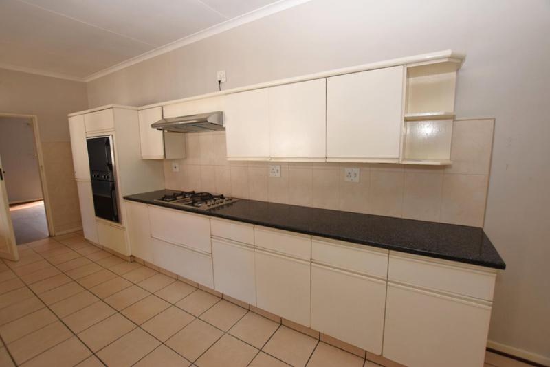 To Let 4 Bedroom Property for Rent in Bryanston Gauteng