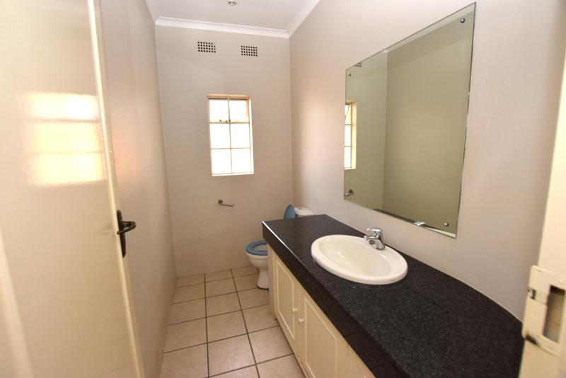 To Let 4 Bedroom Property for Rent in Bryanston Gauteng