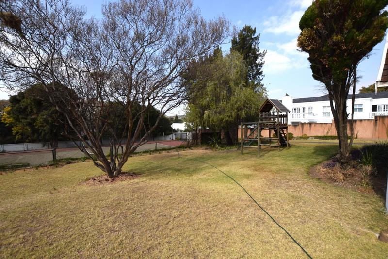 To Let 4 Bedroom Property for Rent in Bryanston Gauteng