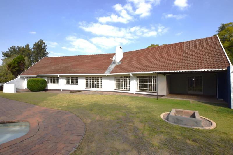 To Let 4 Bedroom Property for Rent in Bryanston Gauteng