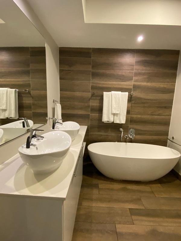 2 Bedroom Property for Sale in Menlyn Gauteng